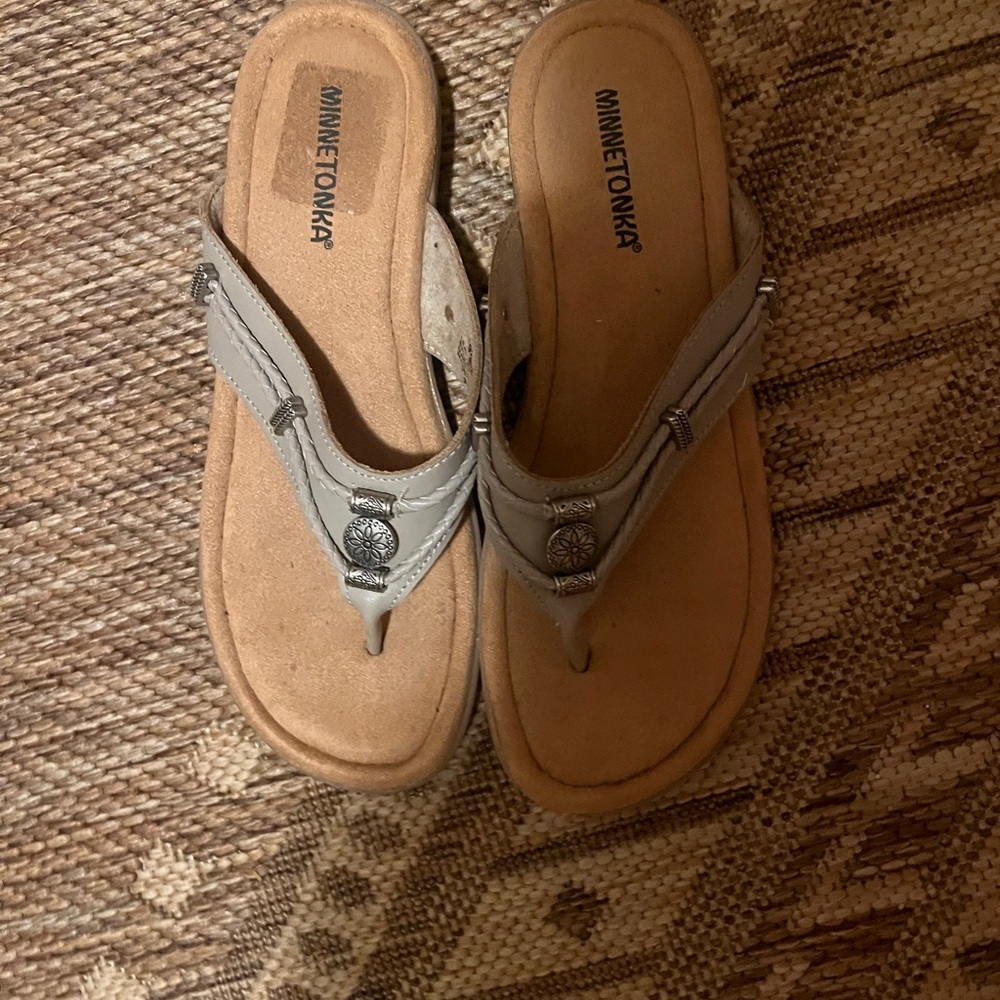 Minnetonka Taupe Leather Slip-On Sandals with Silver Accents